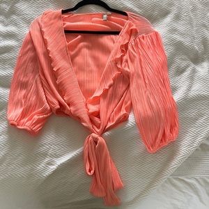 beautiful shade looks gorgeous with a tan